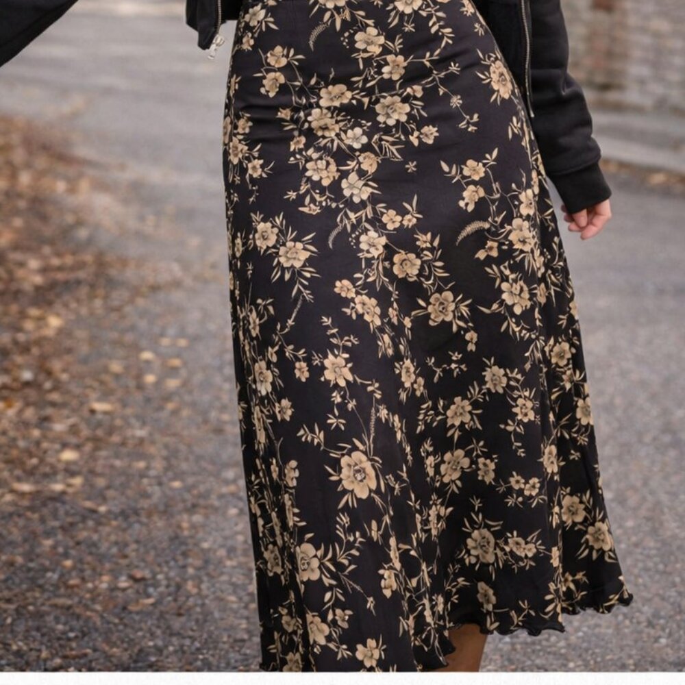 Vintage Old Navy Floral Midi Skirt Black Beige Lettuce Hem Y2K Indie Boho Size 6